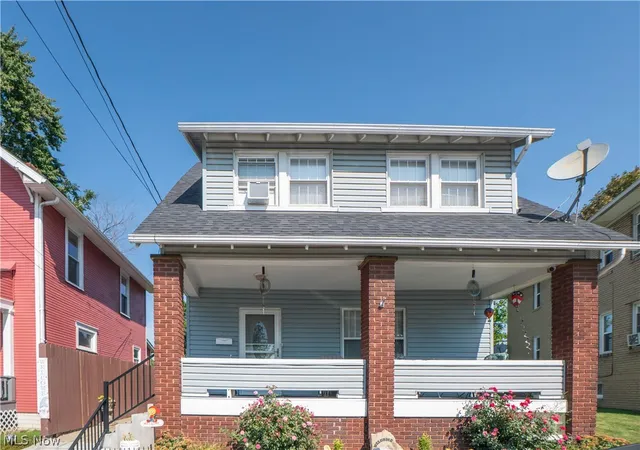 Photo 2 of Single family home for sale at 817 19th Street Nw, Canton, OH 44709 | MLS# 5242463 | Listing updated on 2026-09-21