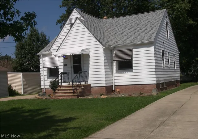 Photo 24 of Single family home for sale at 5963 Edgewood Rd, Cleveland, OH 44124 | MLS# 5240426 | Listing updated on 2026-09-09
