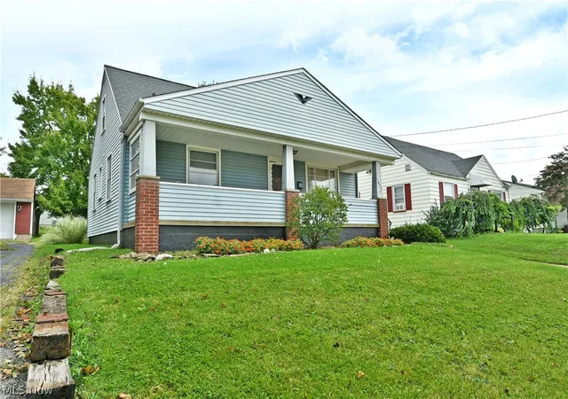 Photo 2 of Single family home for sale at 1053 Washington Ave, Girard, OH 44420 | MLS# 5243541 | Listing updated on 2026-09-13