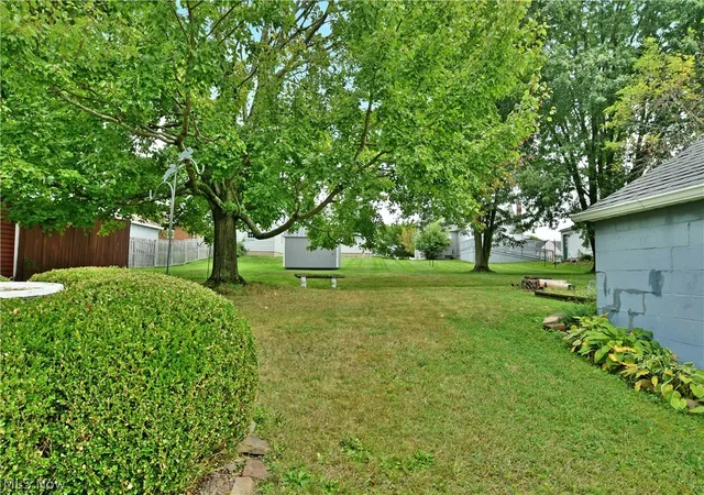 Photo 3 of Single family home for sale at 1053 Washington Ave, Girard, OH 44420 | MLS# 5243541 | Listing updated on 2026-09-13