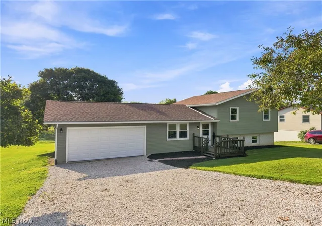 Photo 2 of Single family home for sale at 10856 Welton Rd Ne, Bolivar, OH 44612 | MLS# 5242840 | Listing updated on 2026-10-06