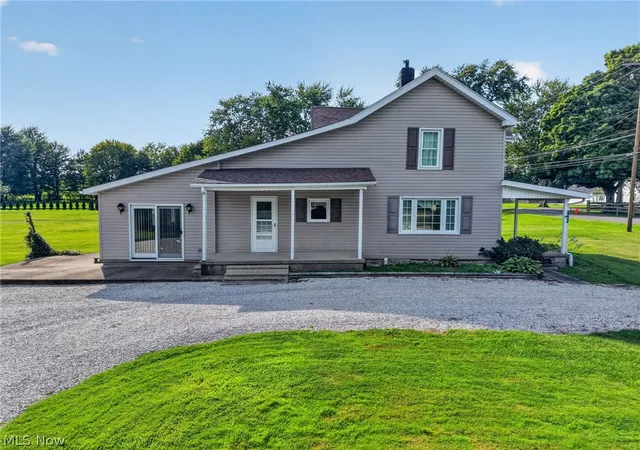 Photo 3 of Single family home for sale at 5654 Chestnut St, Andover, OH 44003 | MLS# 5242245 | Listing updated on 2026-09-10