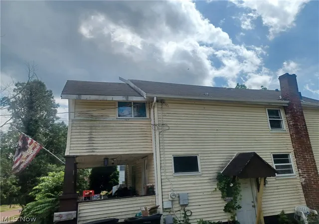 Single family home for sale at 718 Hillsdale, Warren, OH 44485 | MLS# 5243589