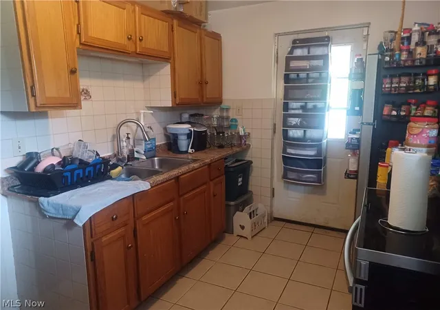 Photo 3 of Single family home for sale at 718 Hillsdale, Warren, OH 44485 | MLS# 5243589 | Listing updated on 2026-09-11