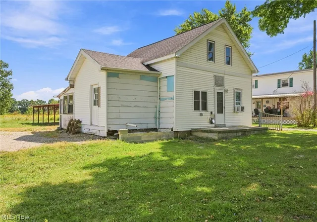 Photo 2 of Sale Pending at 21713 State Route 301, Wellington, OH 44090 | MLS# 5242924 | Listing updated on 2026-09-13