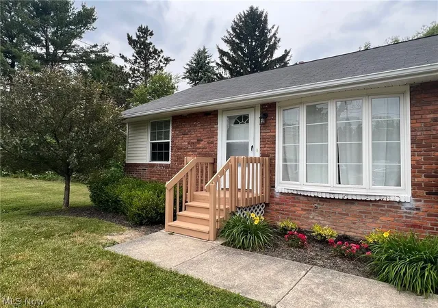 Listing Photo 2 - Condo for sale in building located at 438 N St, Chardon, OH 44024 - Unit #7A