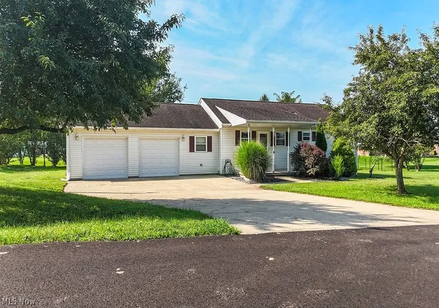 Photo 1 of Single family home for sale at 103 Creston Ln, Marietta, OH 45750 | MLS# 5243525 | Listing updated on 2026-09-21