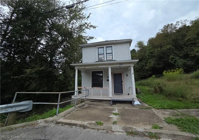 Photo 1 of Single family home for sale at 621 Linden Ave, Steubenville, OH 43952 | MLS# 5243640 | Listing updated on 2026-09-10
