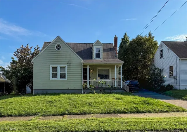 Photo 1 of Single family home for sale at 931 E Florida Ave, Youngstown, OH 44502 | MLS# 5243435 | Listing updated on 2026-09-10