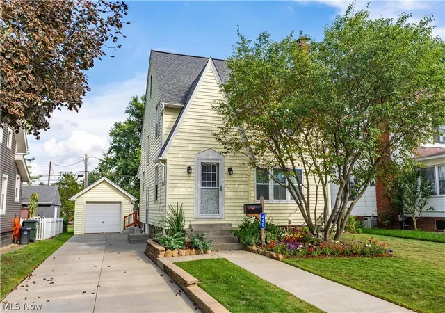 Photo 1 of Single family home for sale at 440 Wabash Ave S, Brewster, OH 44613 | MLS# 5243112 | Listing updated on 2026-09-29