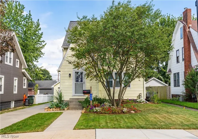 Photo 2 of Single family home for sale at 440 Wabash Ave S, Brewster, OH 44613 | MLS# 5243112 | Listing updated on 2026-09-29