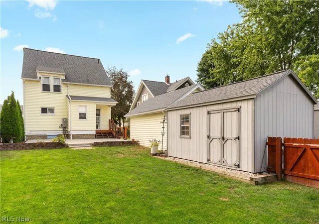 Photo 3 of Single family home for sale at 440 Wabash Ave S, Brewster, OH 44613 | MLS# 5243112 | Listing updated on 2026-09-29