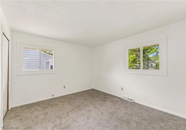 Photo 3 of Single family home for sale at 460 Long St, Amherst, OH 44001 | MLS# 5243654 | Listing updated on 2026-09-17