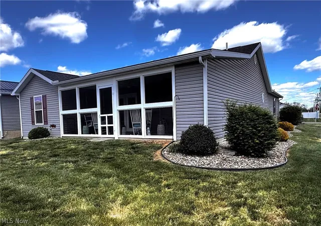 Photo 2 of Sale Pending at 703 Oak Tree Ln, Belpre, OH 45714 | MLS# 5243635 | Listing updated on 2026-10-01