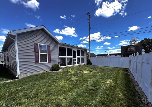 Photo 3 of Sale Pending at 703 Oak Tree Ln, Belpre, OH 45714 | MLS# 5243635 | Listing updated on 2026-10-01