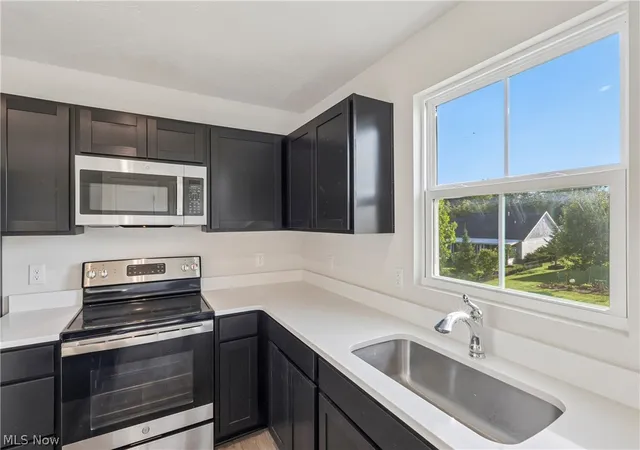 Photo 3 of Sale Pending at 507 Hinterland Ct, Lodi, OH 44254 | MLS# 5243666 | Listing updated on 2026-09-22