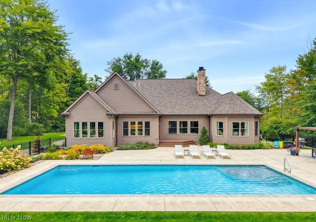 Photo 2 of Single family home for sale at 18180 Sedge Ct, Chagrin Falls, OH 44023 | MLS# 5242690 | Listing updated on 2026-09-10