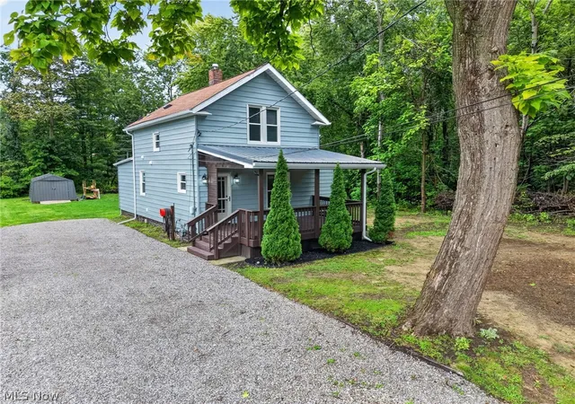 Photo 4 of Single family home for sale at 1727 E 49th Street, Ashtabula, OH 44004 | MLS# 5243365 | Listing updated on 2026-09-10