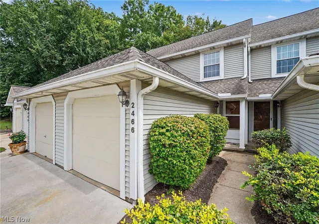 Condo for sale at 2466 Wrens Dr S, Stow, OH 44224 | MLS# 5242853