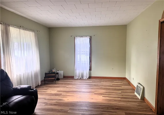 Photo 2 of House for sale at 275 21st Street NW, Barberton, OH 44203 | MLS# 5242753 | Listing updated on 2026-09-10