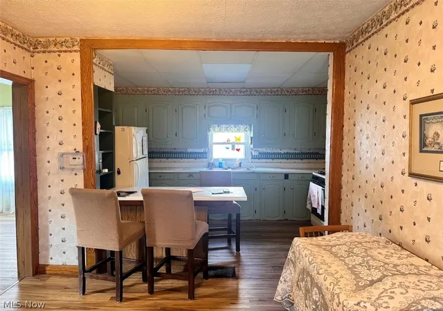 Photo 4 of House for sale at 275 21st Street NW, Barberton, OH 44203 | MLS# 5242753 | Listing updated on 2026-09-10