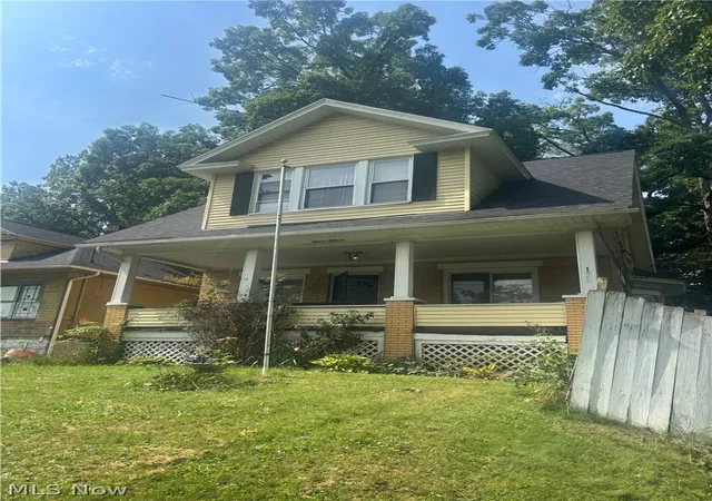 Photo 1 of Single family home for sale at 1556 Bryson St, Youngstown, OH 44505 | MLS# 5243658 | Listing updated on 2026-09-10