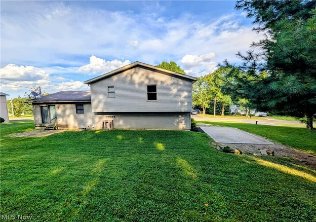 Photo 2 of Single family home for sale at 2555 Derick St, Wooster, OH 44691 | MLS# 5243321 | Listing updated on 2026-09-10