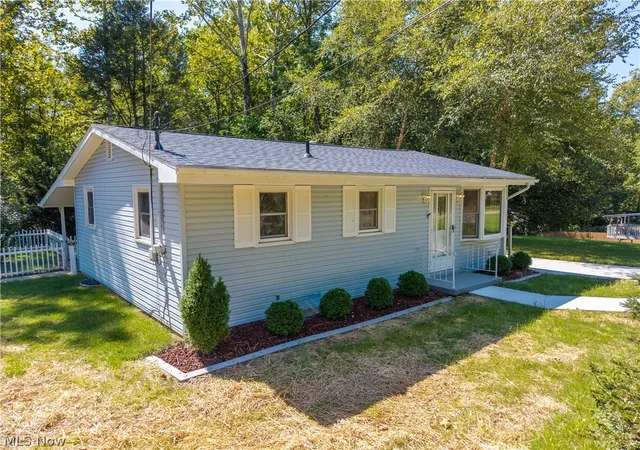 Photo 1 of Single family home for sale at 1038 Hadley Ln, Marietta, OH 45750 | MLS# 5243698 | Listing updated on 2026-09-12