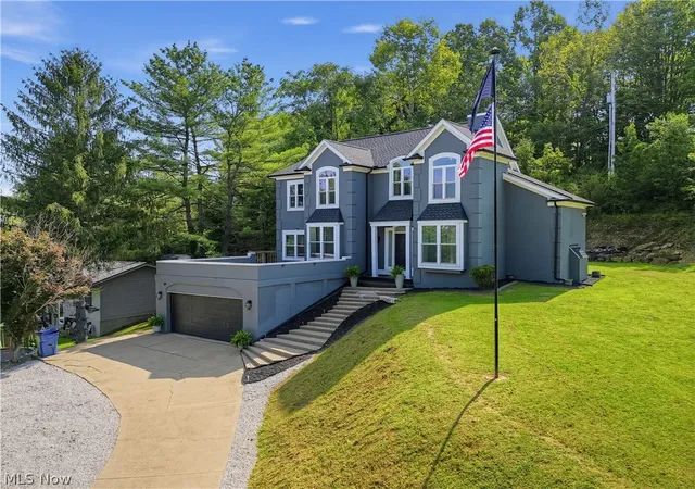 Photo 2 of Single family home for sale at 6 Hillcrest Dr, Cambridge, OH 43725 | MLS# 5243683 | Listing updated on 2026-09-30