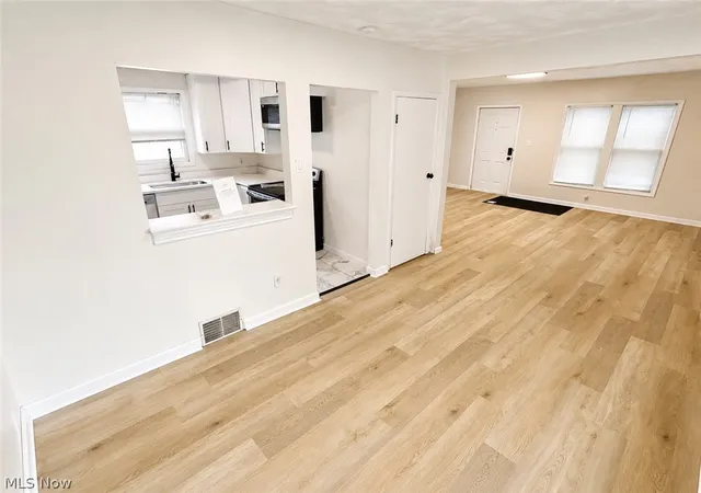 Photo 3 of Single family home for sale at 447 Cuyahoga St, Akron, OH 44310 | MLS# 5243674 | Listing updated on 2026-09-11