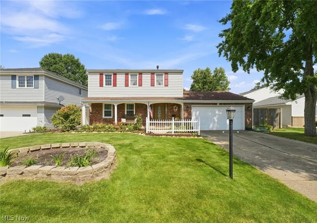 Photo 2 of Sale Pending at 136 Illinois Cir, Elyria, OH 44035 | MLS# 5243277 | Listing updated on 2026-09-13