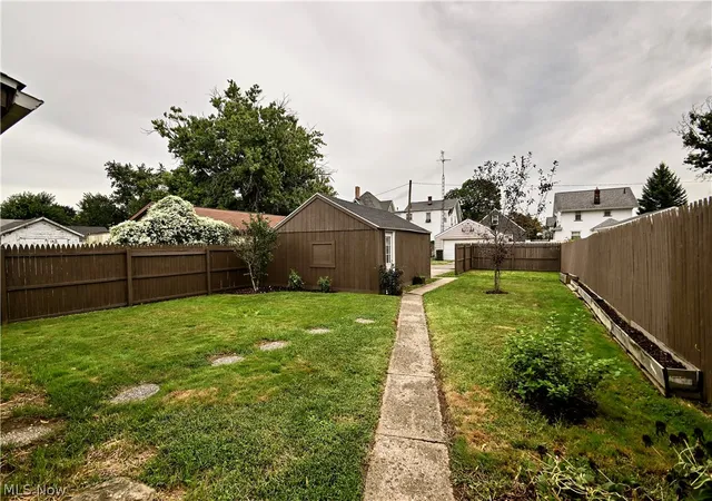 Photo 2 of Single family home for sale at 1014 Shadyside Ave Sw, Canton, OH 44710 | MLS# 5243597 | Listing updated on 2026-09-29