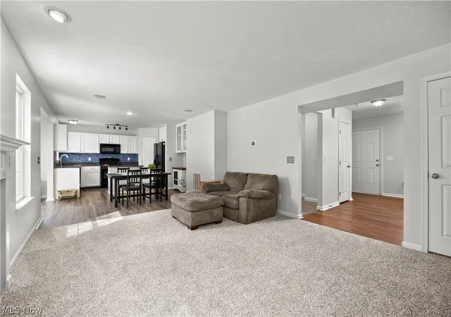 Photo 3 of Single family home for sale at 6199 E Meadow Farm Ln, Lorain, OH 44053 | MLS# 5243185 | Listing updated on 2026-09-10