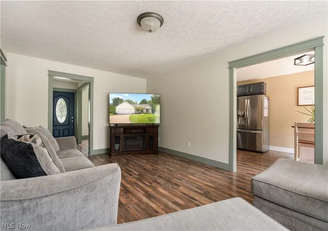 Photo 4 of Single family home for sale at 1356 Schneider St NW, North Canton, OH 44720 | MLS# 5241214 | Listing updated on 2026-09-13