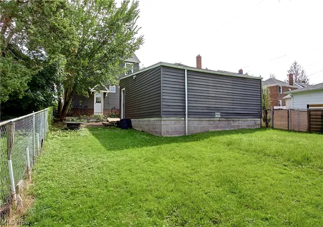 Photo 30 of Single family home for sale at 568 Darlington Dr, Bedford, OH 44146 | MLS# 5243253 | Listing updated on 2026-09-22