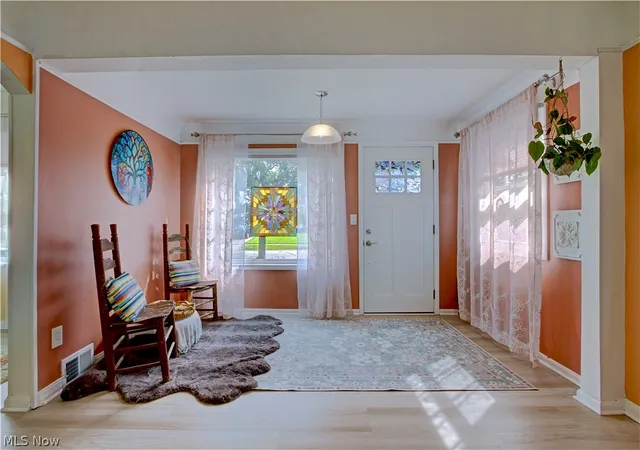 Photo 2 of Single family home for sale at 568 Darlington Dr, Bedford, OH 44146 | MLS# 5243253 | Listing updated on 2026-09-22