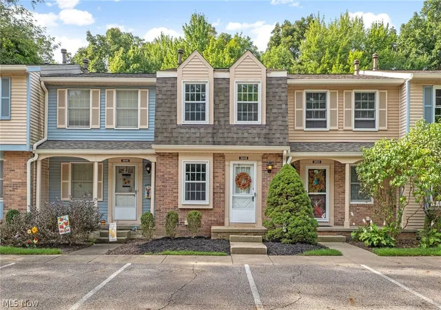 Photo 1 of Condo for sale at 3848 Lake Run Blvd, Stow, OH 44224 | MLS# 5243728 | Listing updated on 2026-09-10