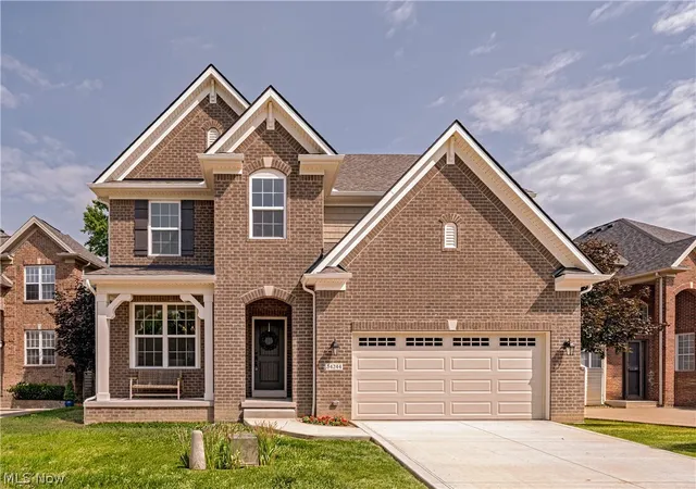 Photo 1 of Single family home for sale at 34244 Crown Colony Dr, Avon, OH 44011 | MLS# 5240282 | Listing updated on 2026-10-03