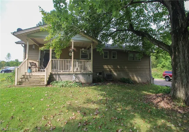 Photo 3 of Sale Pending at 6021 Gault Rd, North Jackson, OH 44451 | MLS# 5243716 | Listing updated on 2026-09-12