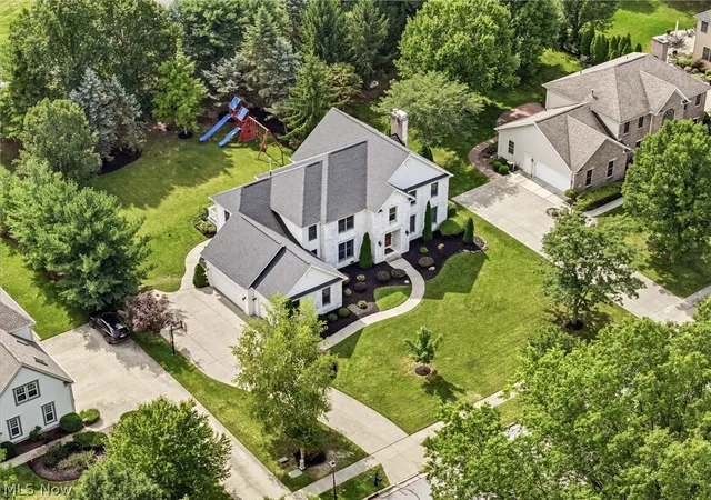 Photo 3 of Sale Pending at 3536 Torrey Pines Dr, Akron, OH 44333 | MLS# 5238772 | Listing updated on 2026-09-13