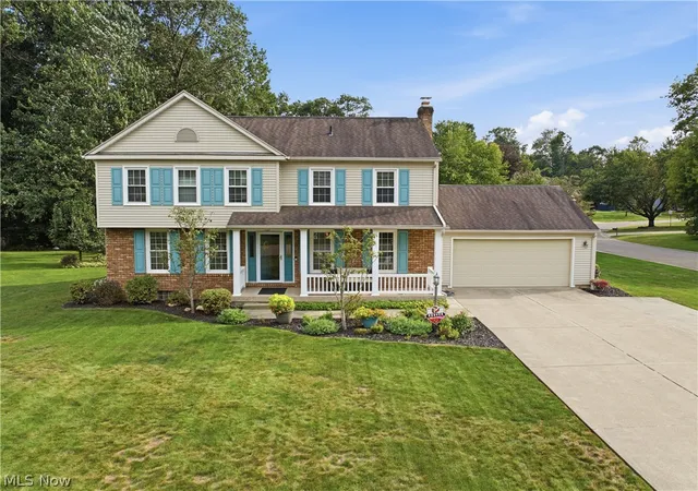 Photo 1 of Sale Pending at 2716 Waterbury St Nw, North Canton, OH 44720 | MLS# 5240925 | Listing updated on 2026-09-14