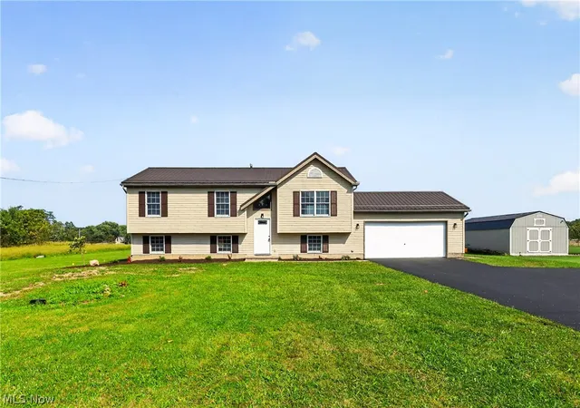 Photo 1 of Single family home for sale at 3250 Hoagland Blackstub Rd, Cortland, OH 44410 | MLS# 5243402 | Listing updated on 2026-09-21