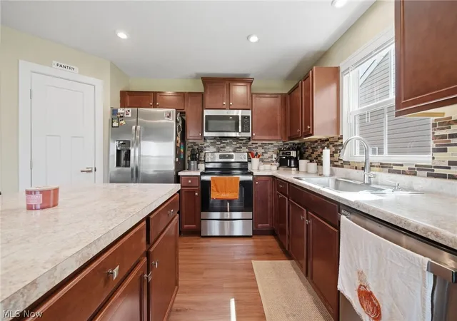 Photo 3 of Sale Pending at 316 Pebble Crk Ct, Amherst, OH 44001 | MLS# 5243570 | Listing updated on 2026-09-12