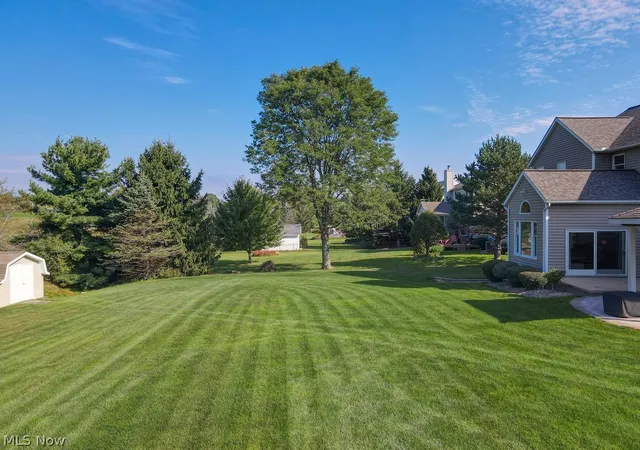 Photo 4 of Sale Pending at 127 Whittlesey Dr, Tallmadge, OH 44278 | MLS# 5243015 | Listing updated on 2026-09-12