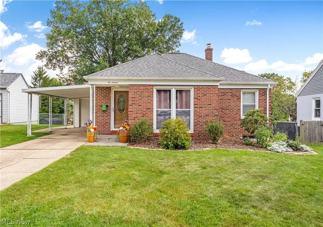 Photo 1 of Sale Pending at 216 Rowford Ave Sw, Massillon, OH 44646 | MLS# 5243374 | Listing updated on 2026-09-13