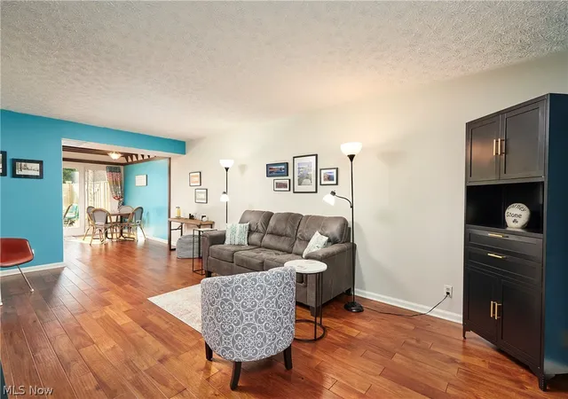 Photo 3 of Condo for sale at 72 Nottoway Ct, Akron, OH 44313 | MLS# 5243062 | Listing updated on 2026-09-10