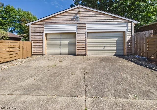 Photo 3 of Single family home for sale at 3700 10th Avenue, Vienna, WV 26105 | MLS# 5242916 | Listing updated on 2026-09-10