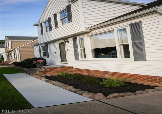 Photo 2 of Single family home for sale at 29508 Woodway Dr, Wickliffe, OH 44092 | MLS# 5238120 | Listing updated on 2026-10-03