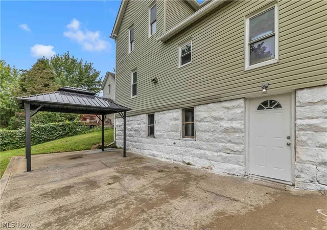 Photo 33 of Sale Pending at 1038 W Hopocan Ave, Barberton, OH 44203 | MLS# 5234008 | Listing updated on 2026-09-14