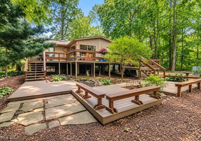 Photo 2 of Single family home for sale at 5842 Tanager Ct, Mentor, OH 44060 | MLS# 5243000 | Listing updated on 2026-09-10